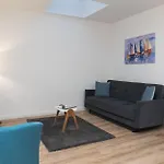 Infinity Apartmenthaus Am Park 公寓