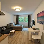 公寓 Infinity Apartmenthaus Am Park 威廉港