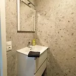 Infinity Apartmenthaus Am Park 公寓