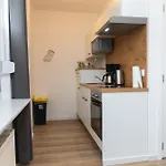Infinity Apartmenthaus Am Park 公寓