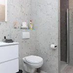 Infinity Apartmenthaus Am Park 公寓