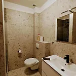 Infinity Apartmenthaus Am Park 公寓 *