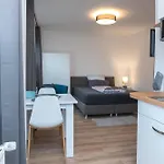 公寓 Infinity Apartmenthaus Am Park 威廉港