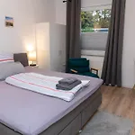 Infinity Apartmenthaus Am Park 公寓