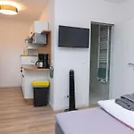 公寓 Infinity Apartmenthaus Am Park 威廉港
