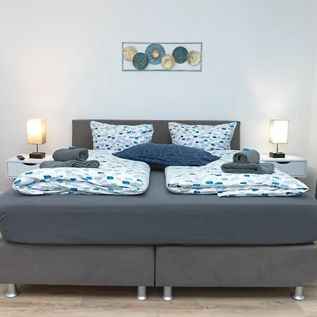Апартаменты Infinity Apartmenthaus Am Park *
